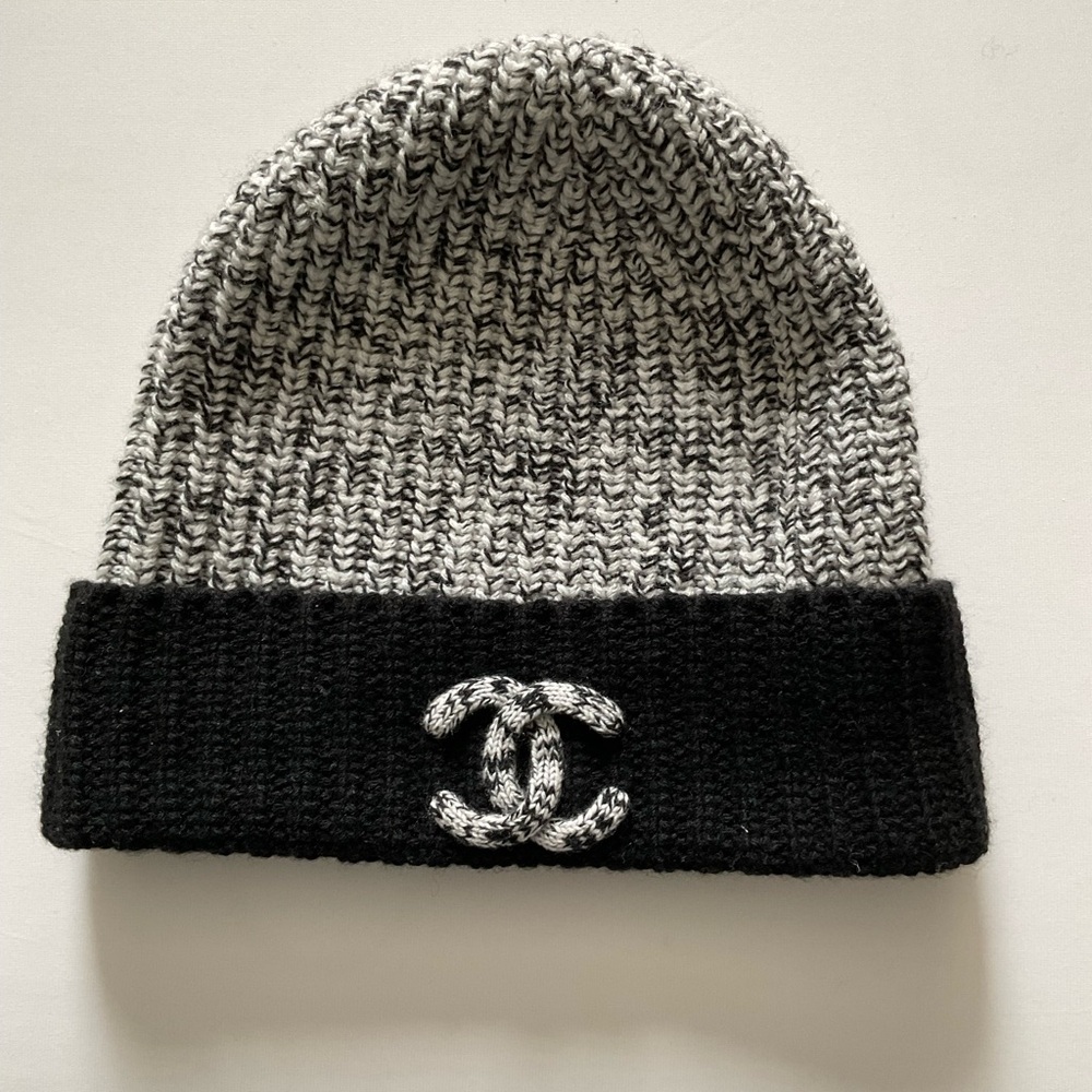 CHANEL Two-Tone Knit Beanie in Black and Gray - Picture 2 of 4